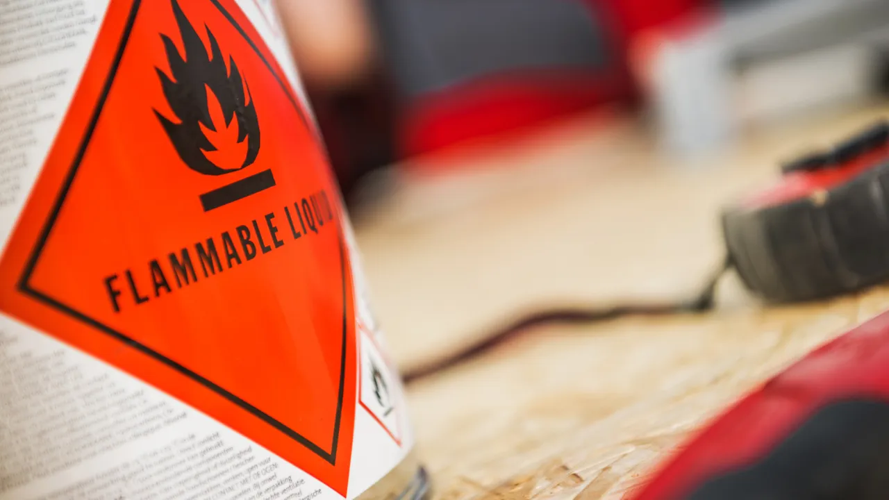 Flammable liquid hazard diamond on a container